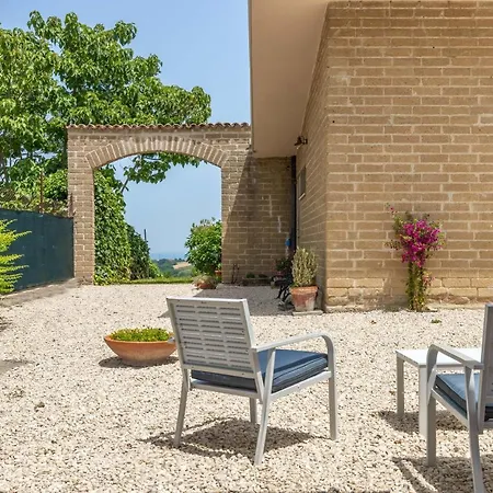 Villa Dell'Arco * SantʼElpidio a Mare
