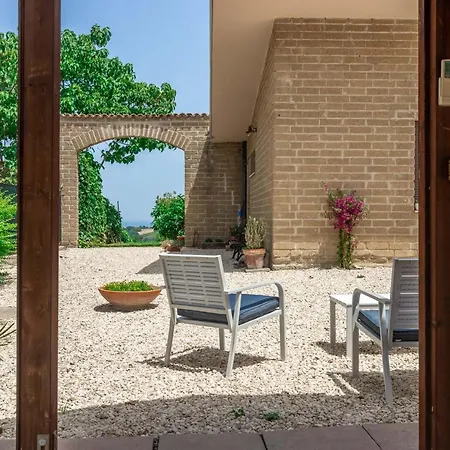 Villa Dell'Arco Vila