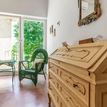 Villa Dell'Arco *