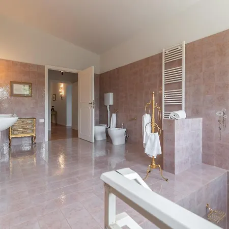 Villa Dell'Arco * SantʼElpidio a Mare